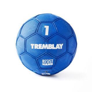 Tremblay resiste alla palla di mano